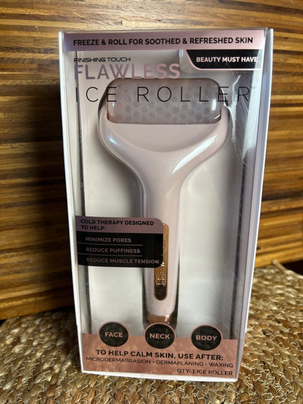 Finishing Touch Flawless Ice Roller - Blush Pink - Picture 3 of 3